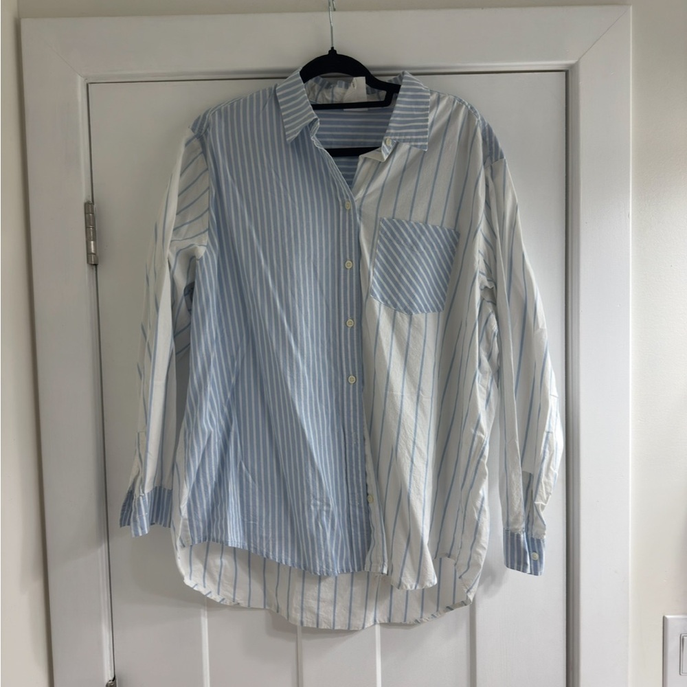 GAP Button Down
